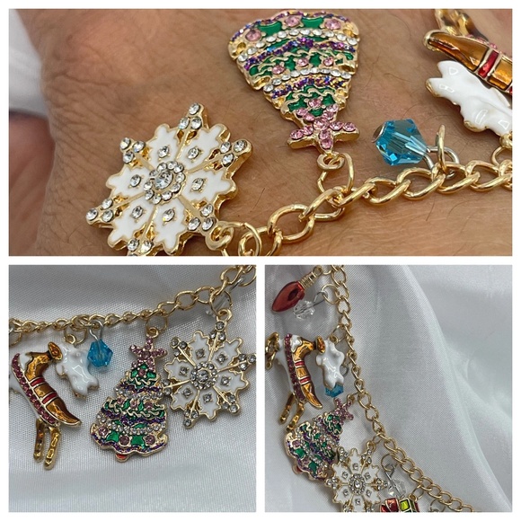 Christmas Spirit Charm Bracelet, Holiday Bracelet, Christmas tree Bracelet - Picture 3 of 9